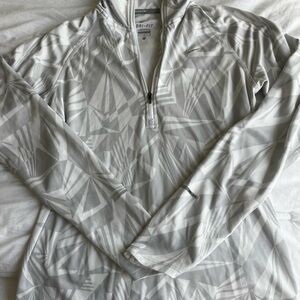Nike Dri-FIT Geometric Pattern Pullover